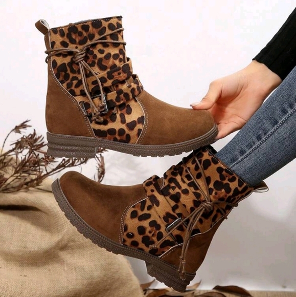 Women's Thick Heel Side Zipper Suede Mid-Calf Boots,Round Toe Cross Straps - Picture 1 of 6